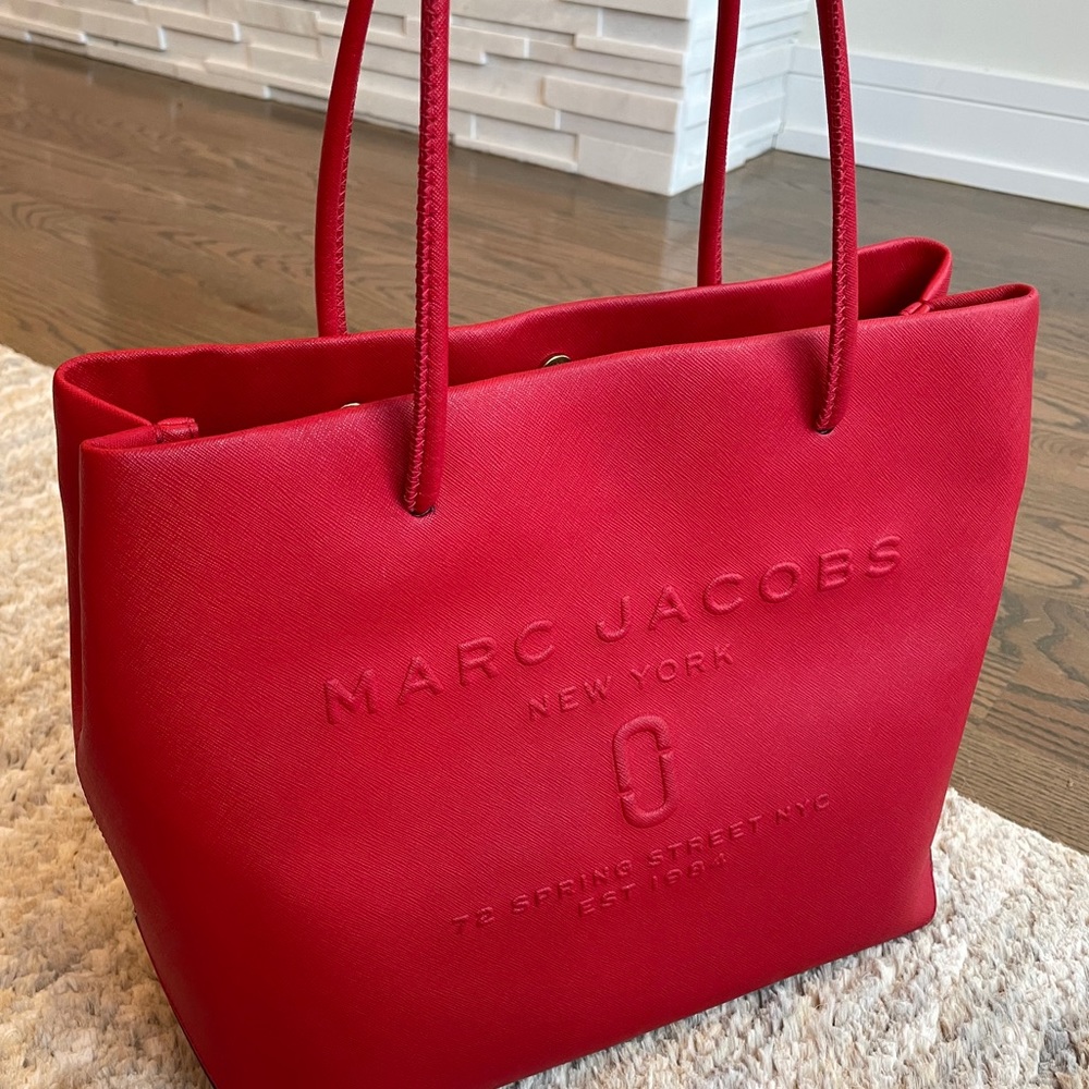 Marc Jacobs E/W Tote Handbag Saffiano Leather Red